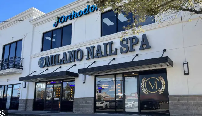 Manicure Musim Panas: Warna dan Desain yang Paling Hits